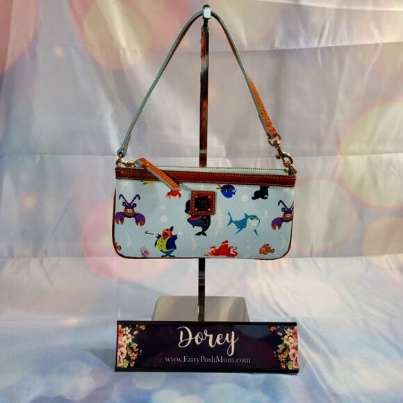 Disney Dooney & Bourke Out to Sea Wristlet / Pouch Authentic - Picture 1 of 15